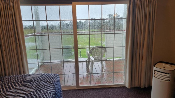 Oceanview Inn and Suites image 9